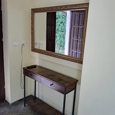 Nad Jeziorem Male Swornegacie