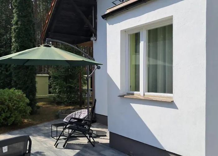 Nad Jeziorem 度假居 *